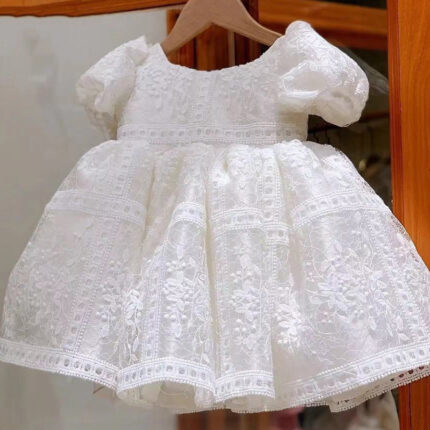 Jolie robe blanche pour bébé fille - Robe élégante pour fille